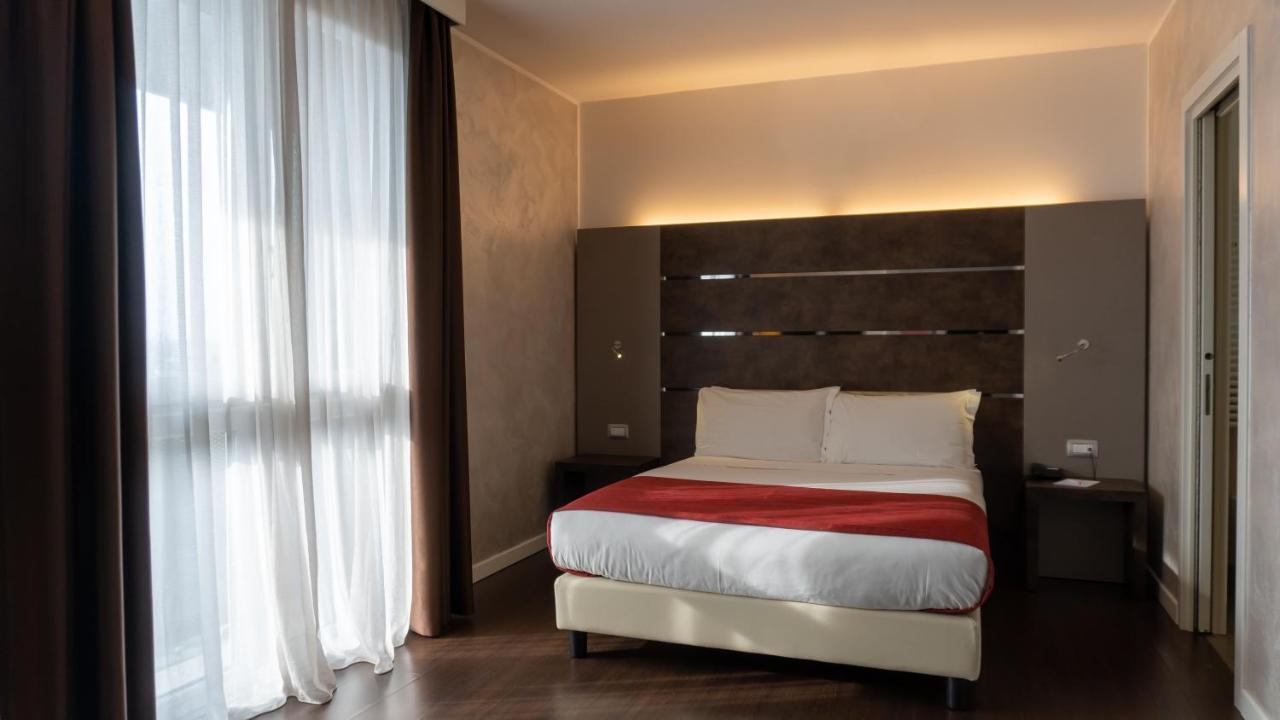 Cavallo Hotel 皮亚韦河畔诺文塔 外观 照片
