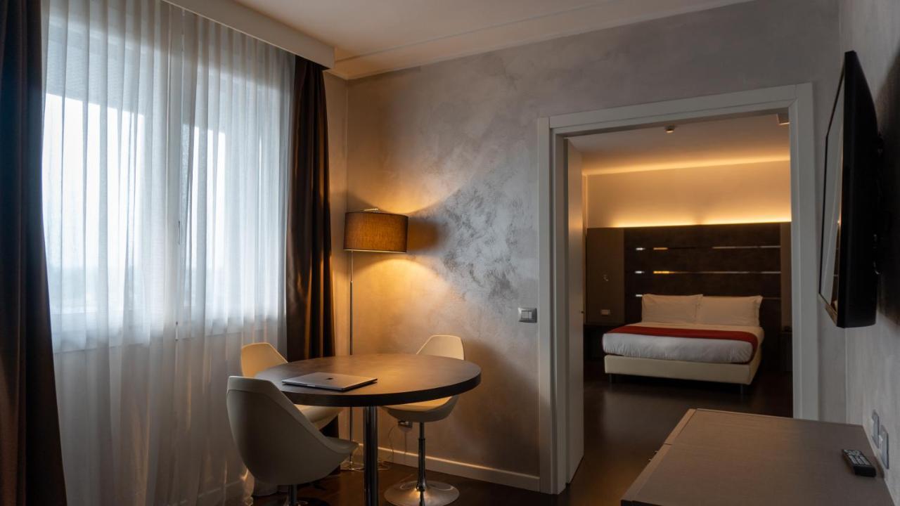 Cavallo Hotel 皮亚韦河畔诺文塔 外观 照片