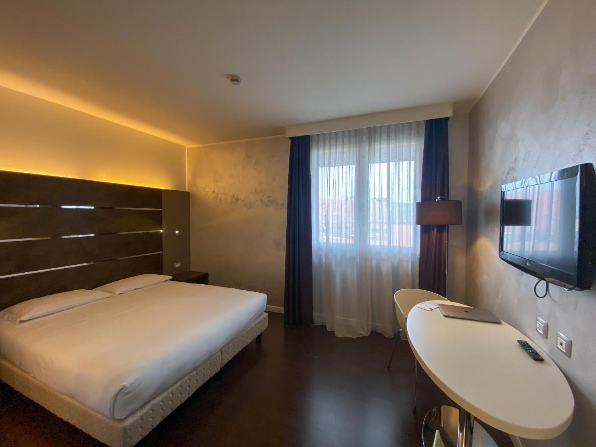 Cavallo Hotel 皮亚韦河畔诺文塔 外观 照片
