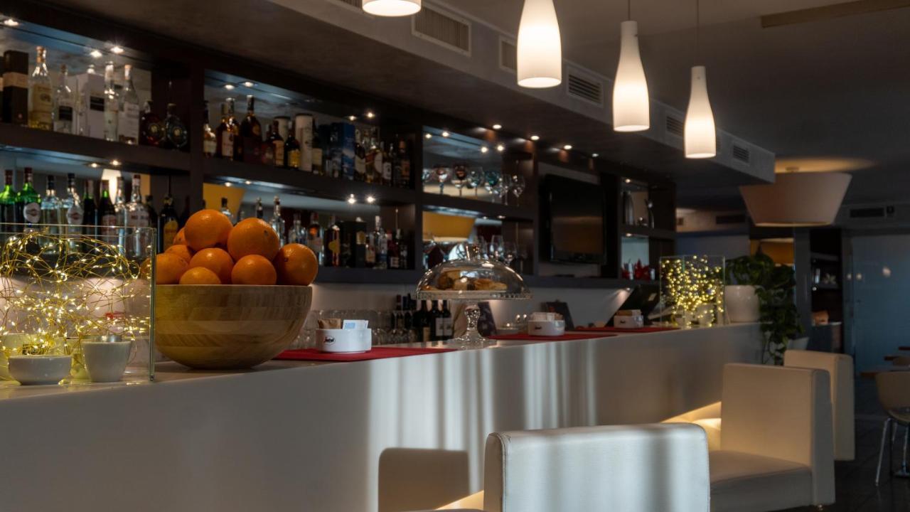 Cavallo Hotel 皮亚韦河畔诺文塔 外观 照片