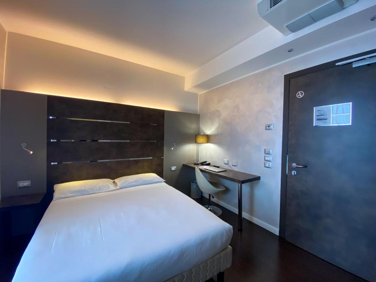 Cavallo Hotel 皮亚韦河畔诺文塔 外观 照片