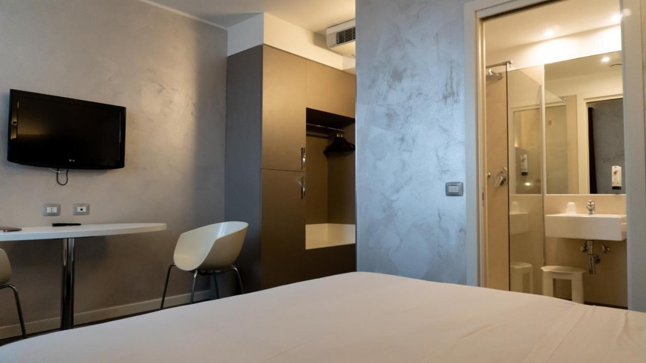 Cavallo Hotel 皮亚韦河畔诺文塔 外观 照片