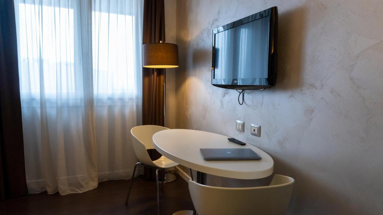Cavallo Hotel 皮亚韦河畔诺文塔 外观 照片